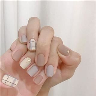 Shop nails cách St Albans 20p cần tìm thợ làm được chủ nhật